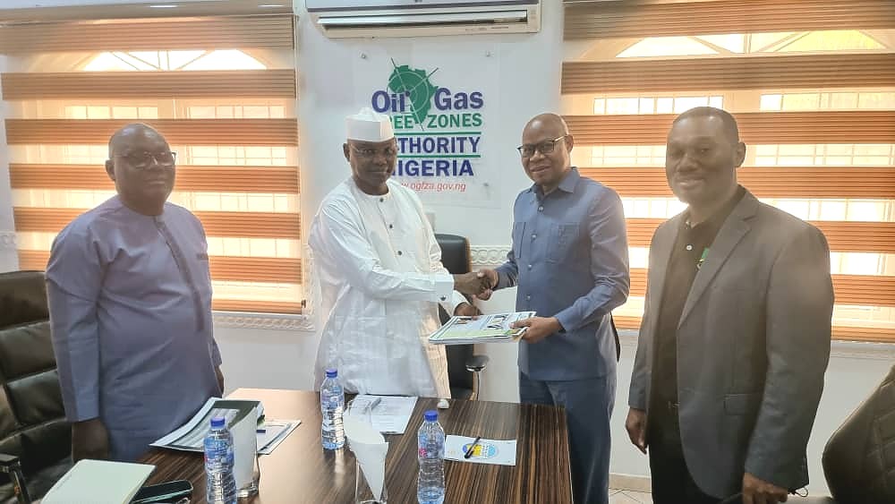 At the middle: Sen Tijjan Y. Kaura, Managing Director/Chief Executive  of Oil and Gas Free Zones Authority (OGFZA), Nigeria, and Mr. Charles J. Itembe, Director General, Economic Processing Zone Authority (EPZA), Tanzania.