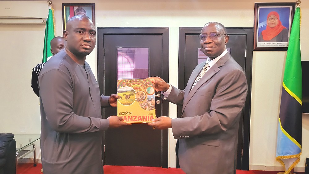 H. E. Dr. Benson Alfred Bana with Mr Issouf Sana, President Ind. MOVE Sarl.