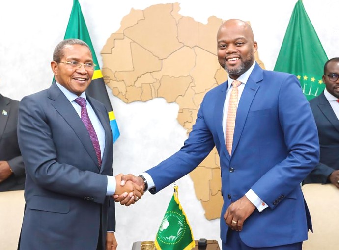 H. E. Dr. Jakaya Mrisho Kikwete and H. E. Wamkele Mene