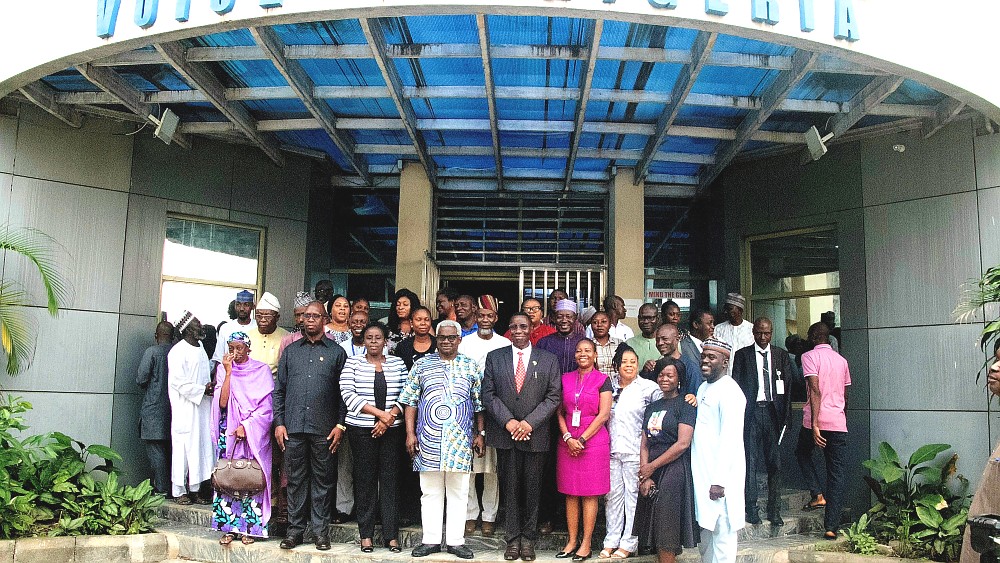 Group photograph at the end of the meeting.