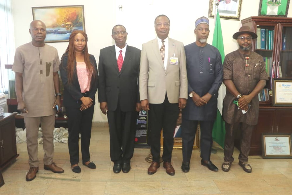 Dr. Anthony Njoku, Mrs Edna Obinyan Sylvester, H. E. Dr. Benson A. Bana, High Commissioner, Prof Stephen Okodudu , Acting VC and Prof. F.O. Shaka, Dean of Humanities.