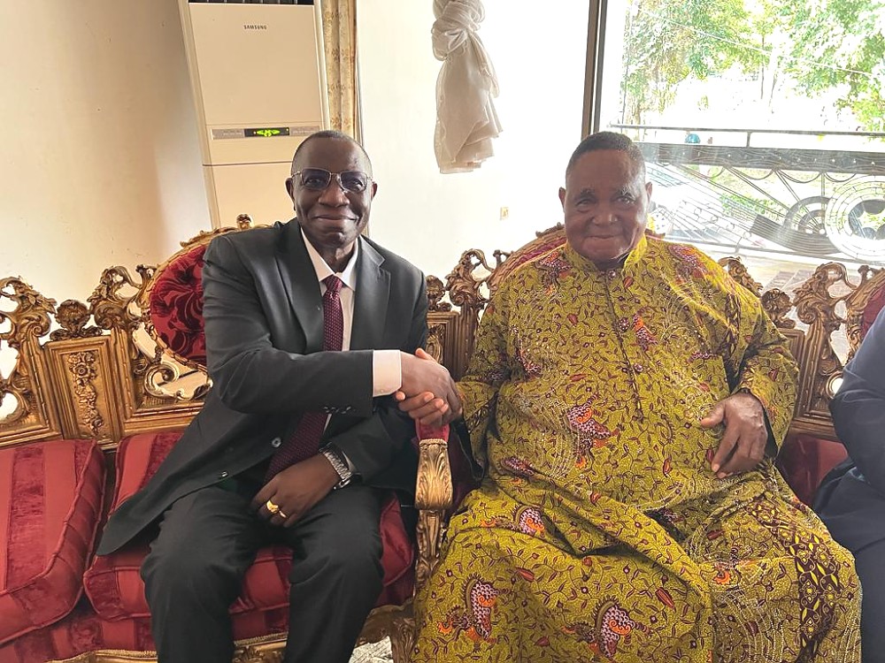 H. E. Dr Benson Alfred Bana, High Commissioner of Tanzania to Nigeria and Sir Chief Dr. Gabriel Osawaru Igbinedion, the Esama of Benin Kingdom.